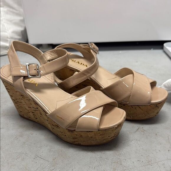 Elegant Beige Wedge Sandals PRADA Authetix Wedge Platform Patent Tan Sandals - Picture 1 of 5